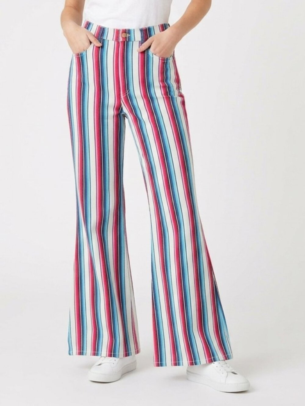 EUC Wrangler 622 Wanderer High Rise Flare Jeans Retro Women's Size 28x34 Cowgirl
